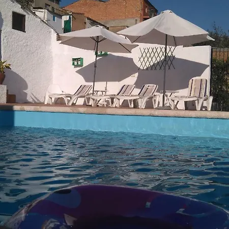 Tita Sacramento 乡村民宿 Hornachos